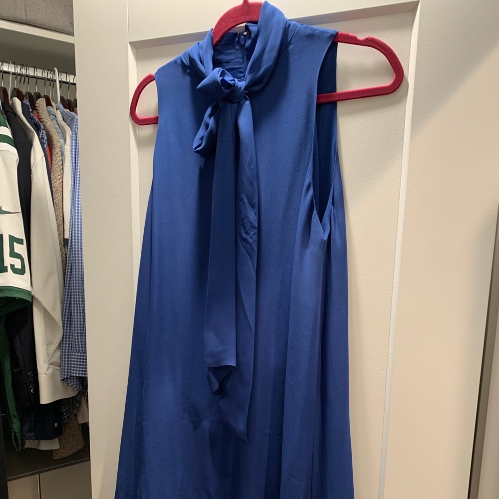 Alice & Olivia flowy cocktail dress